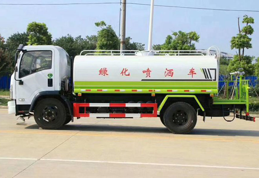 東風(fēng)福瑞卡9方灑水車(chē)右側(cè)面圖